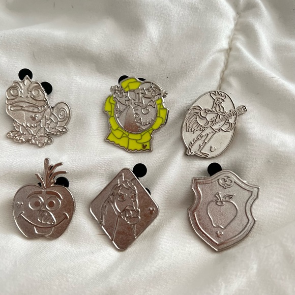 🔮 5/$25 Disney Maximus from Tangled Chaser Pin - Picture 3 of 3